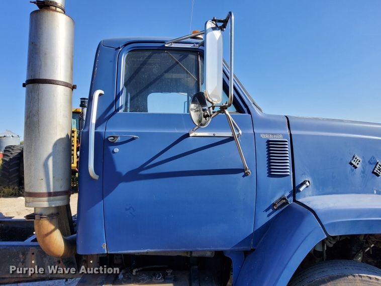 image for item DJ6132 1984 GMC Brigadier  semi truck