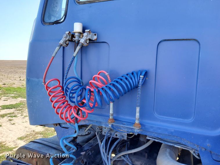 image for item DJ6132 1984 GMC Brigadier  semi truck