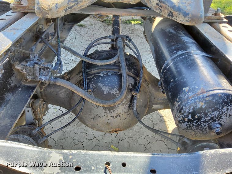 image for item DJ6132 1984 GMC Brigadier  semi truck