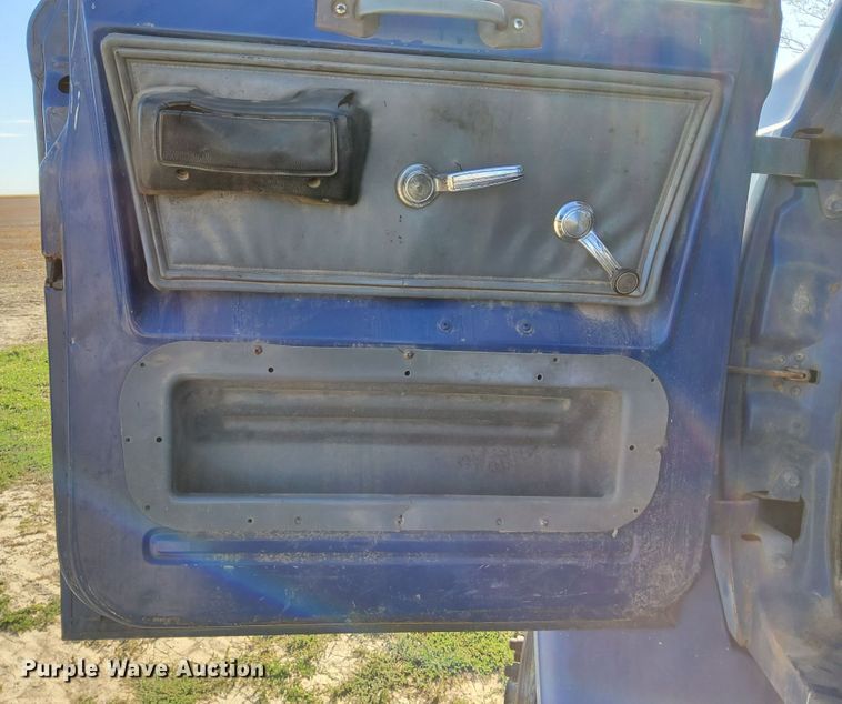 image for item DJ6132 1984 GMC Brigadier  semi truck