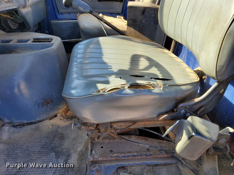 image for item DJ6132 1984 GMC Brigadier  semi truck