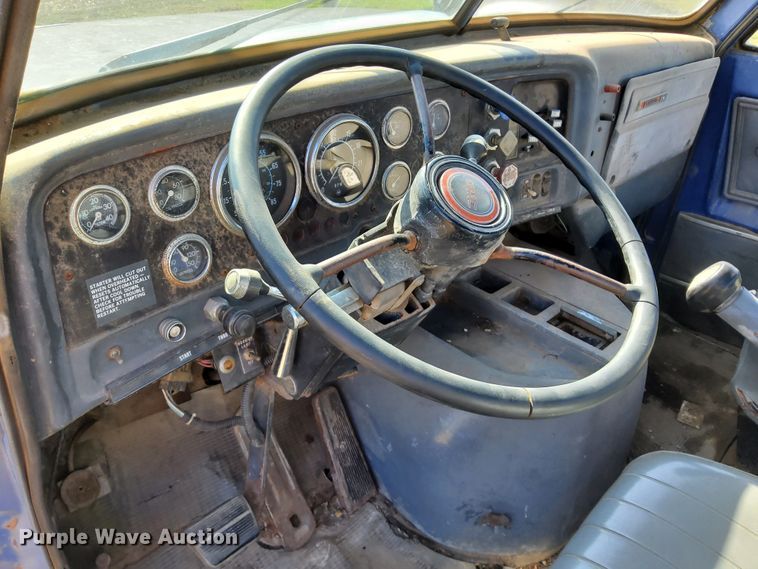 image for item DJ6132 1984 GMC Brigadier  semi truck