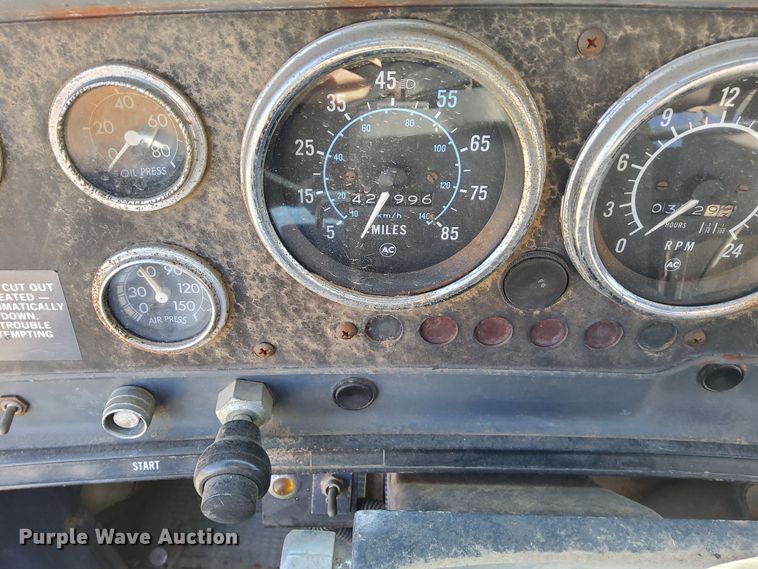 image for item DJ6132 1984 GMC Brigadier  semi truck