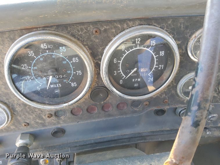 image for item DJ6132 1984 GMC Brigadier  semi truck