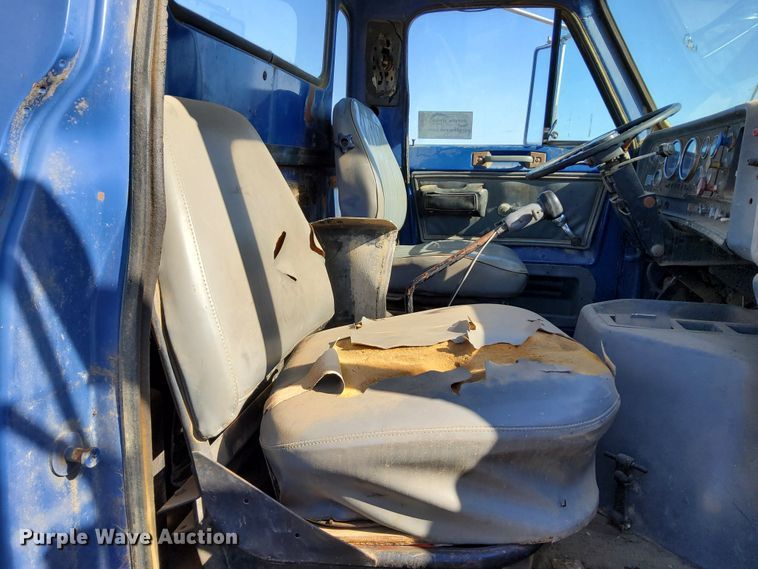 image for item DJ6132 1984 GMC Brigadier  semi truck