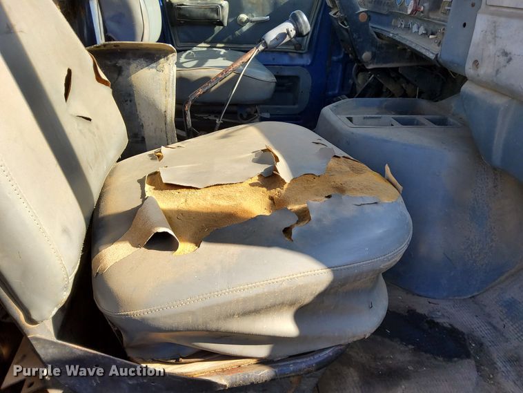 image for item DJ6132 1984 GMC Brigadier  semi truck