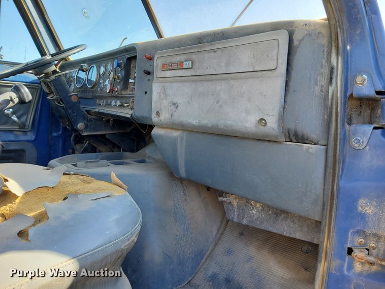 image for item DJ6132 1984 GMC Brigadier  semi truck