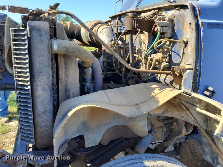 image for item DJ6132 1984 GMC Brigadier  semi truck