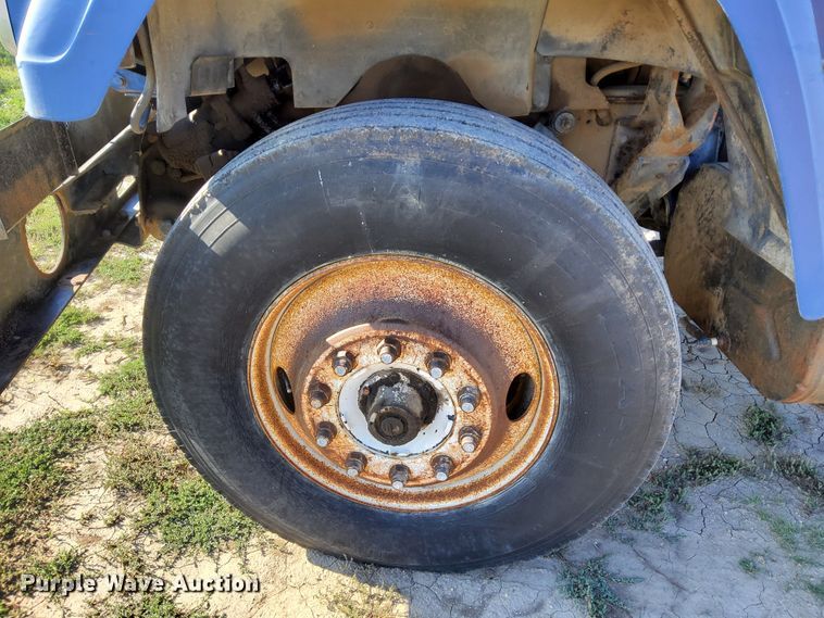 image for item DJ6132 1984 GMC Brigadier  semi truck