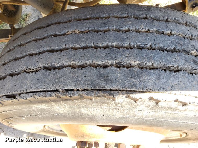 image for item DJ6132 1984 GMC Brigadier  semi truck