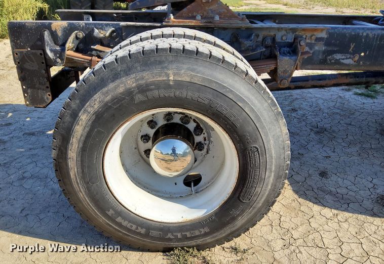 image for item DJ6132 1984 GMC Brigadier  semi truck