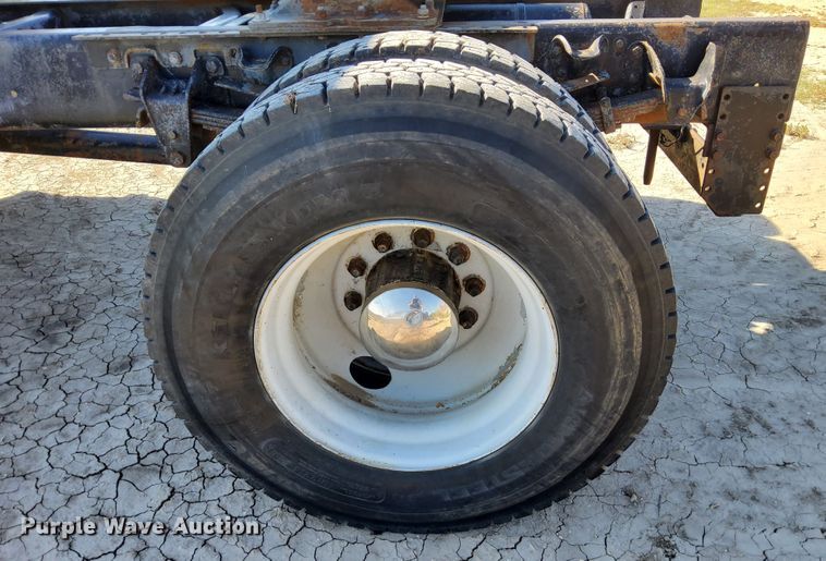 image for item DJ6132 1984 GMC Brigadier  semi truck