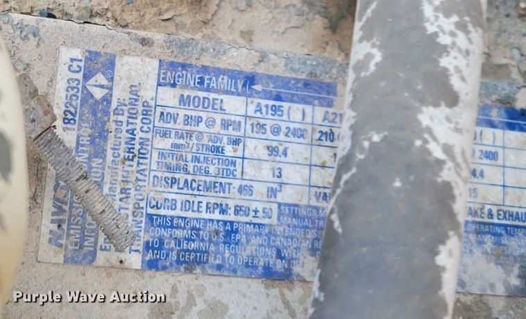 image for item DM8069 1995 International 4900  refuse truck