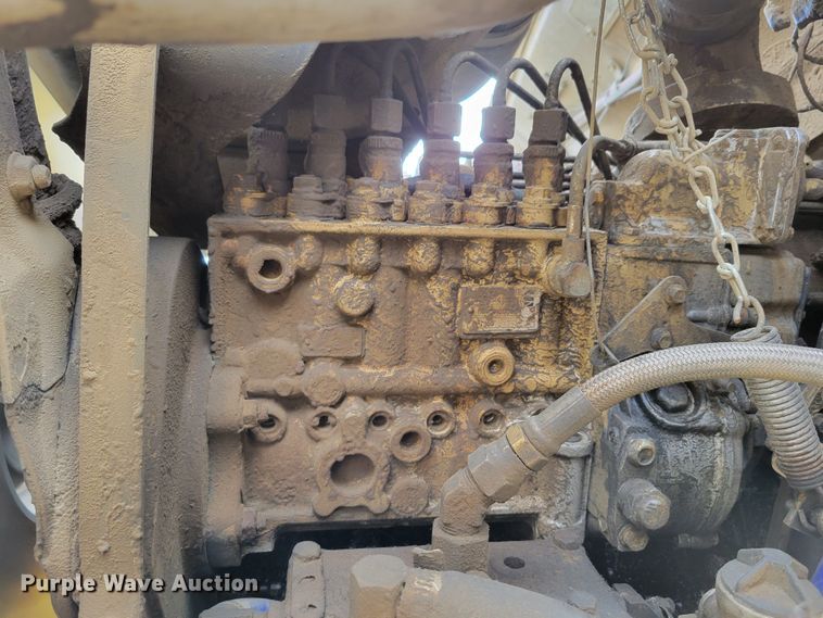 image for item DM8071 1997 Ford F800  refuse truck