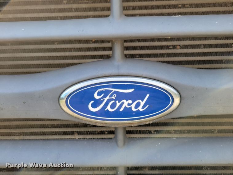 image for item DM8071 1997 Ford F800  refuse truck