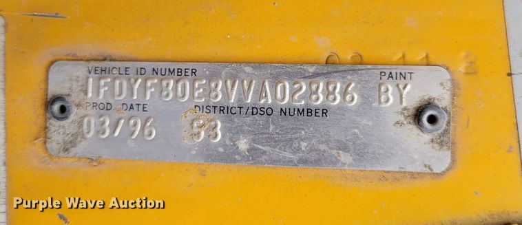 image for item DM8071 1997 Ford F800  refuse truck