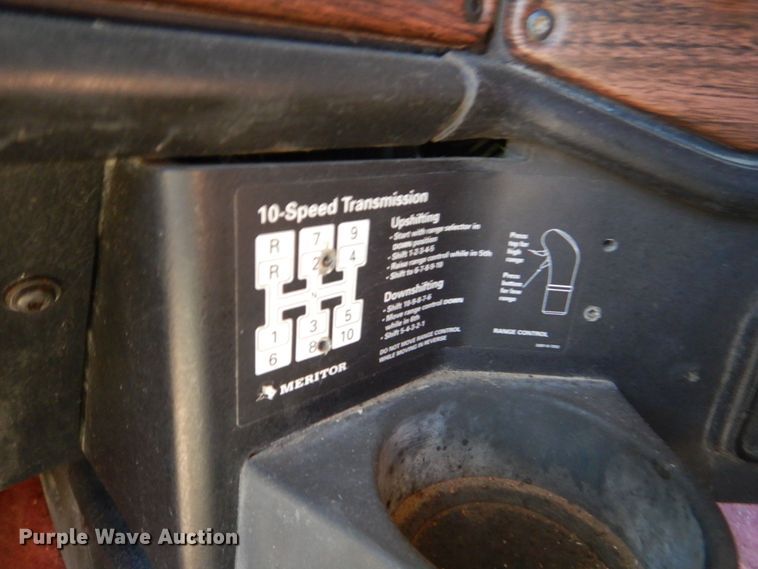 image for item DO1592 2000 Freightliner FLD  fuel truck