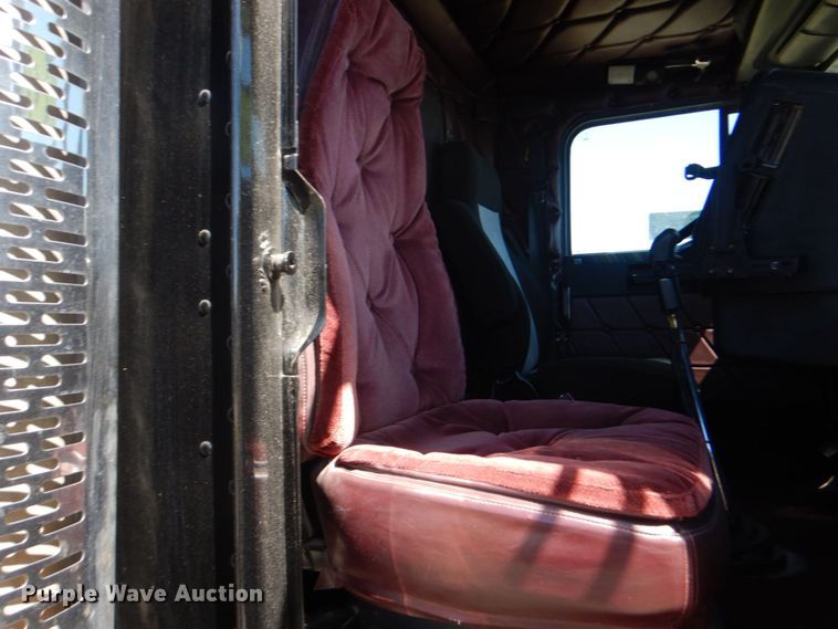 image for item DO1592 2000 Freightliner FLD  fuel truck