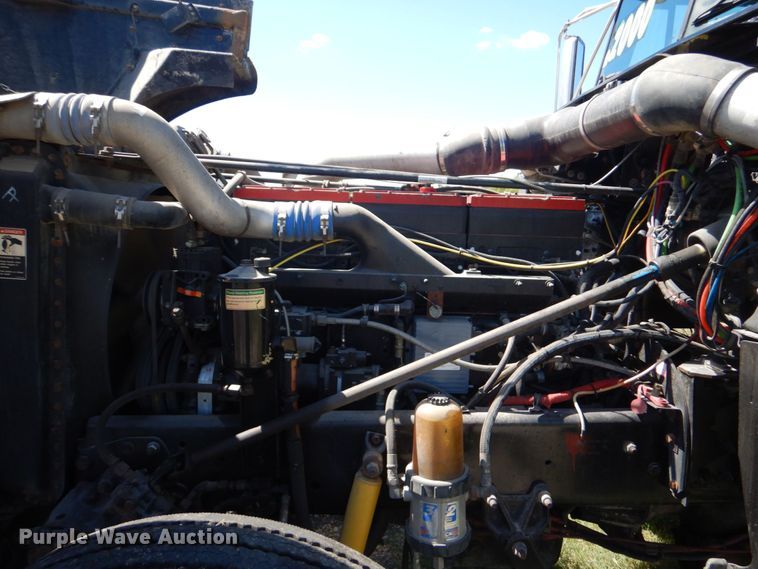 image for item DO1592 2000 Freightliner FLD  fuel truck