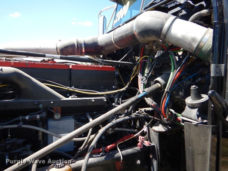 image for item DO1592 2000 Freightliner FLD  fuel truck