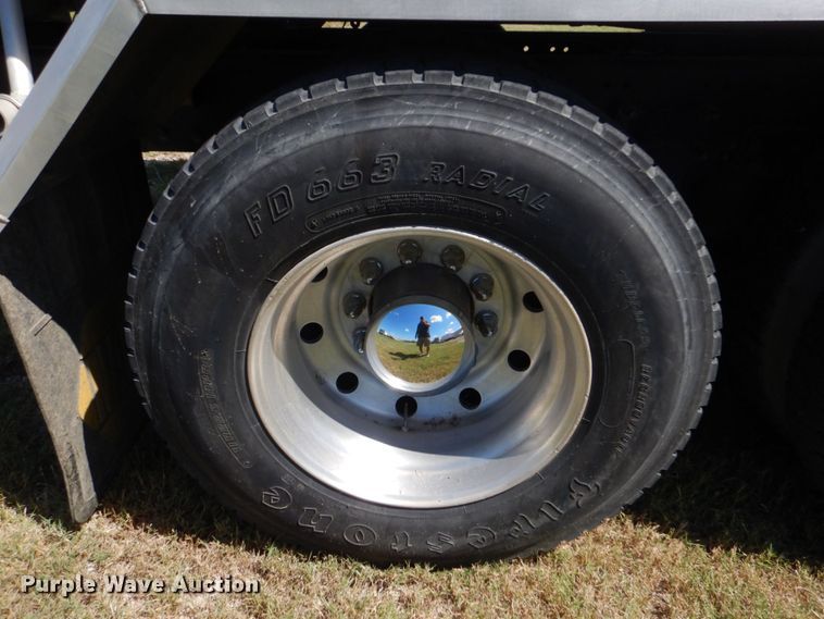 image for item DO1592 2000 Freightliner FLD  fuel truck