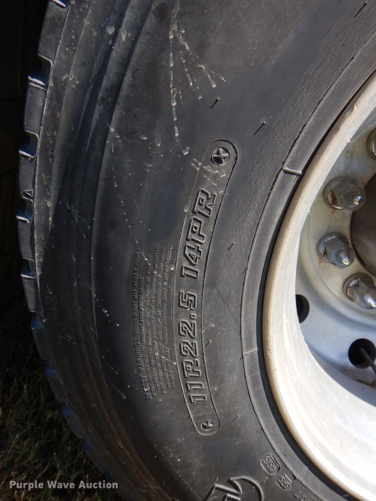 image for item DO1592 2000 Freightliner FLD  fuel truck