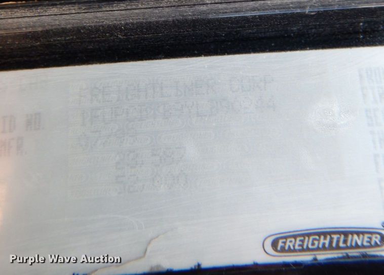 image for item DO1592 2000 Freightliner FLD  fuel truck