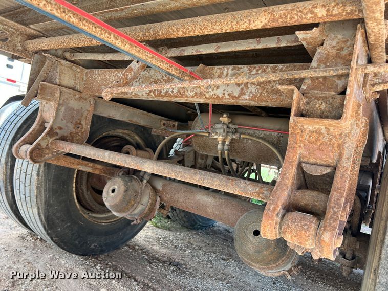 image for item DO8709 1994 Wabash SA-102CW  dry van trailer