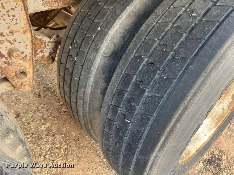 image for item DO8709 1994 Wabash SA-102CW  dry van trailer