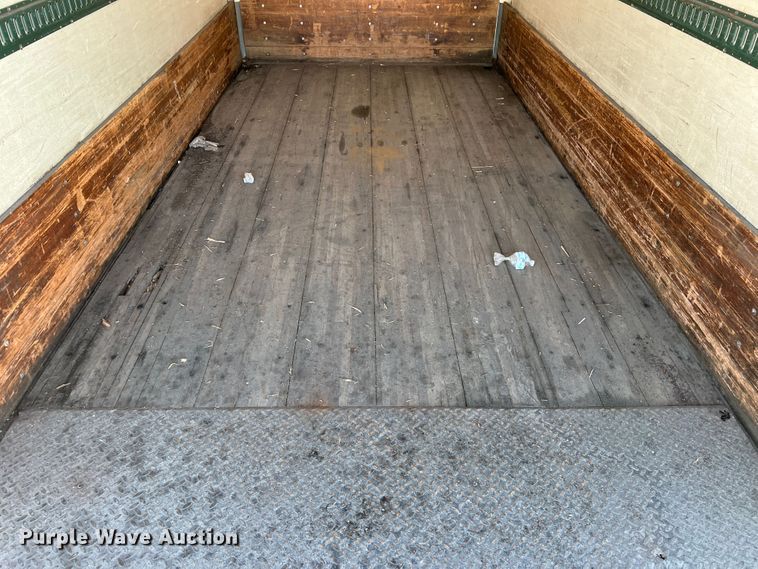 image for item DO8761 2002 Freightliner FL70  box truck