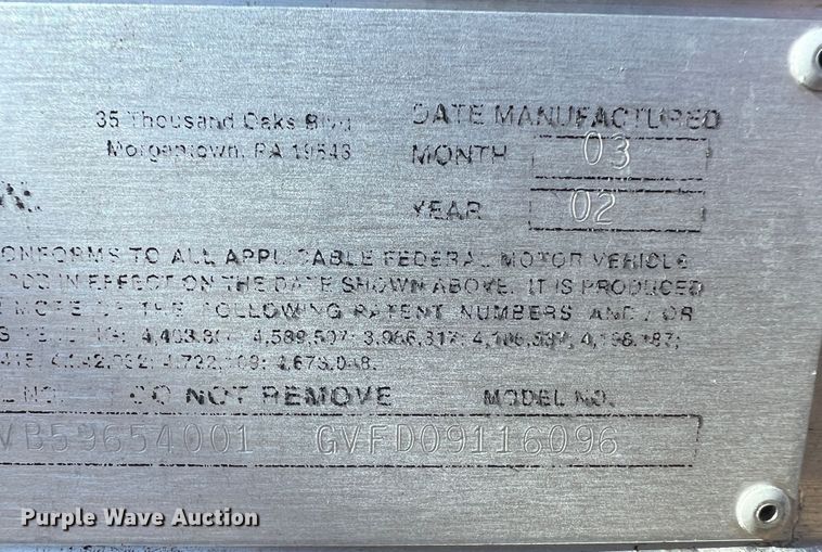 image for item DO8761 2002 Freightliner FL70  box truck