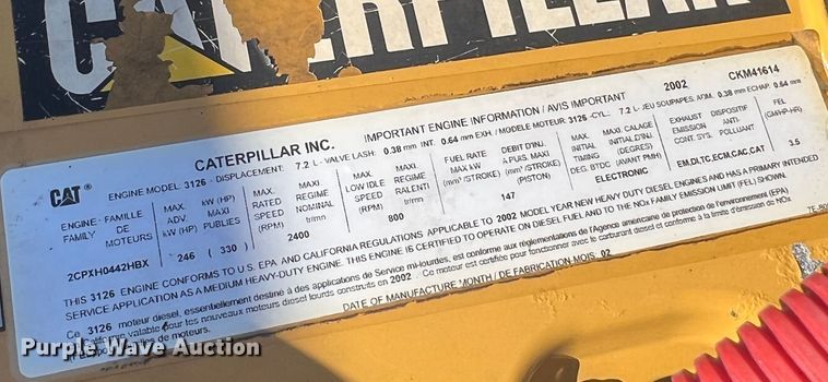 image for item DO8761 2002 Freightliner FL70  box truck