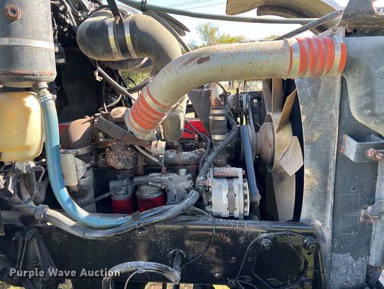 image for item DO8762 2002 Peterbilt 357  dump flatbed truck