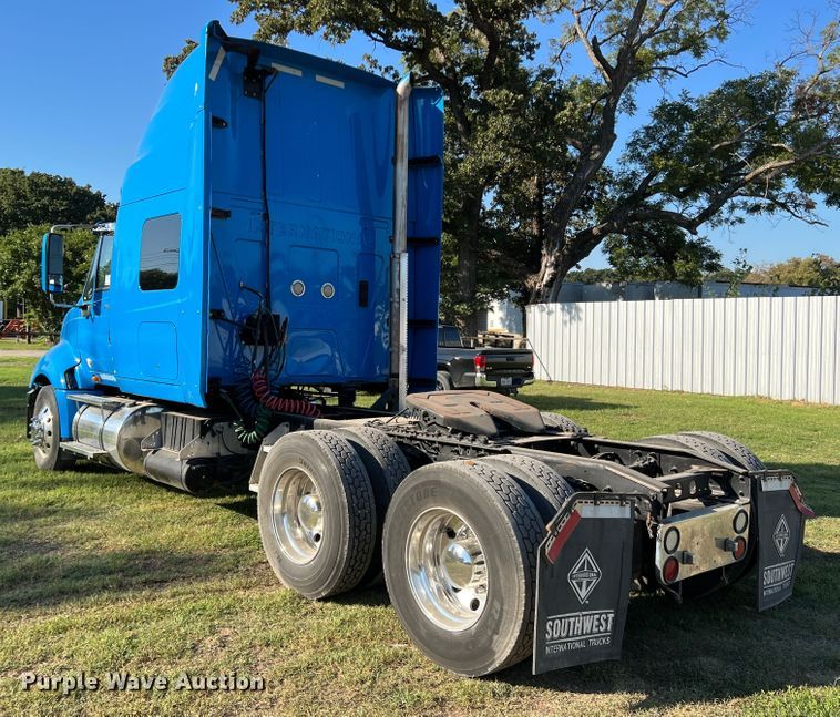 image for item DO8764 2010 International ProStar Premium  semi truck