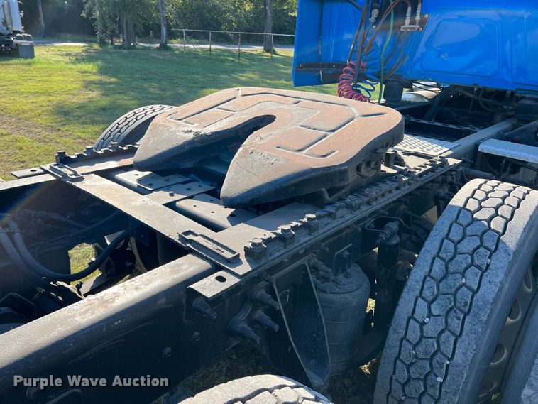 image for item DO8764 2010 International ProStar Premium  semi truck