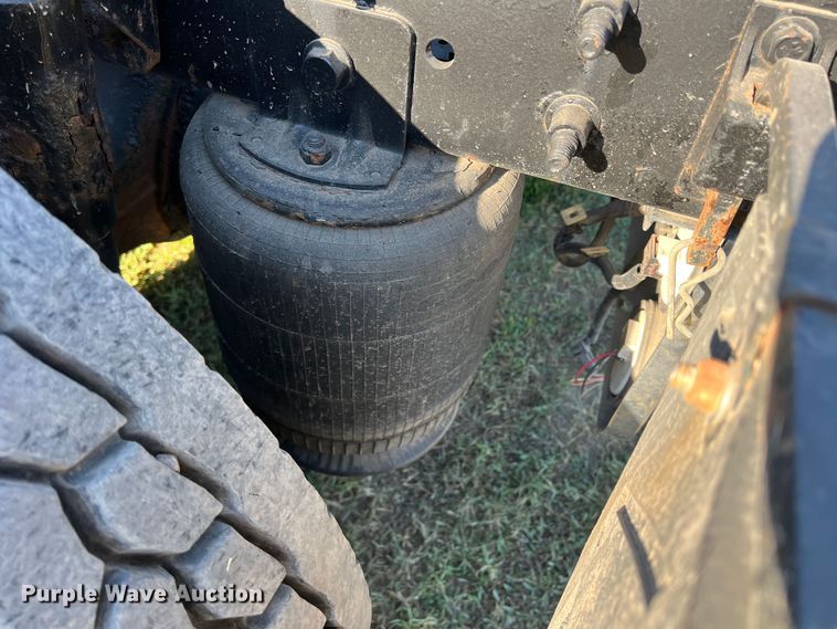 image for item DO8764 2010 International ProStar Premium  semi truck