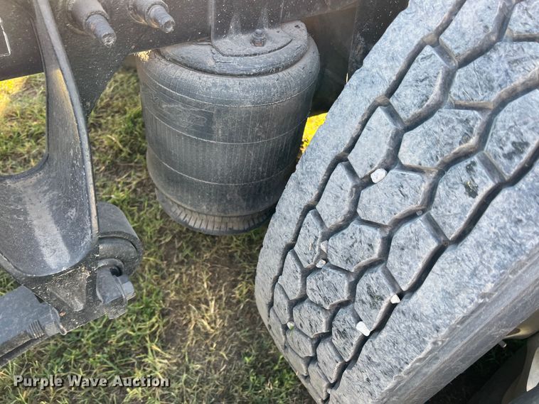 image for item DO8764 2010 International ProStar Premium  semi truck