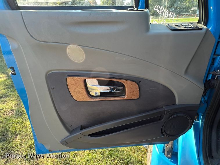 image for item DO8764 2010 International ProStar Premium  semi truck