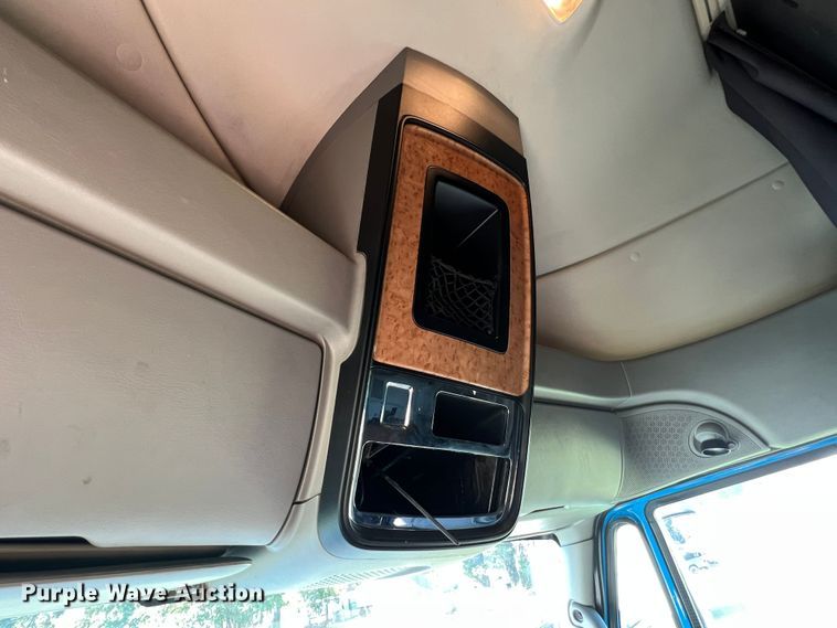 image for item DO8764 2010 International ProStar Premium  semi truck