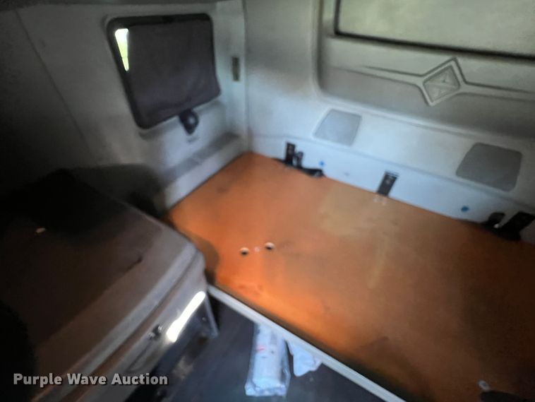 image for item DO8764 2010 International ProStar Premium  semi truck