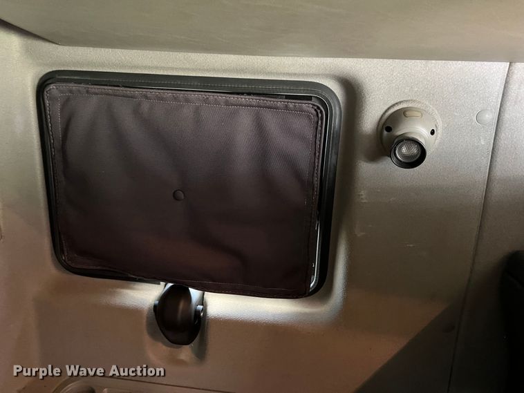 image for item DO8764 2010 International ProStar Premium  semi truck