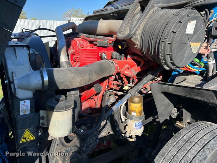 image for item DO8764 2010 International ProStar Premium  semi truck