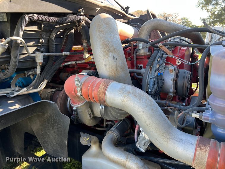 image for item DO8764 2010 International ProStar Premium  semi truck