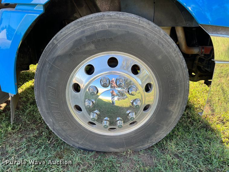 image for item DO8764 2010 International ProStar Premium  semi truck