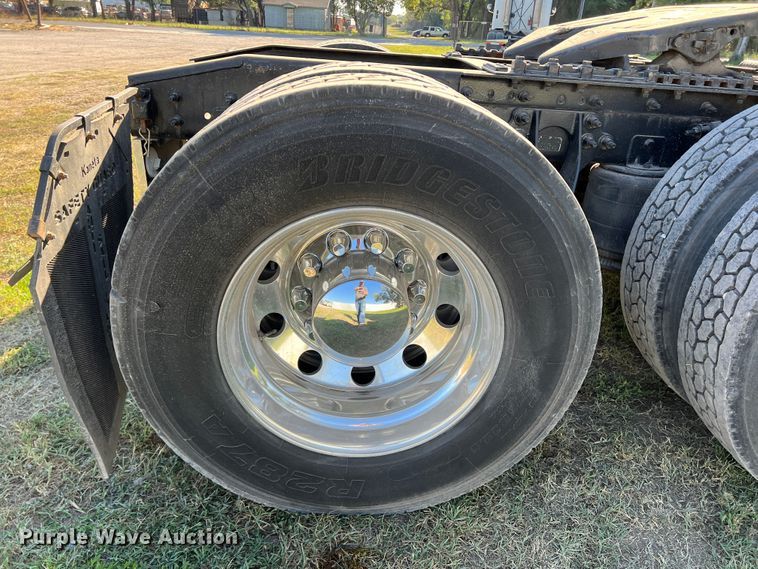 image for item DO8764 2010 International ProStar Premium  semi truck