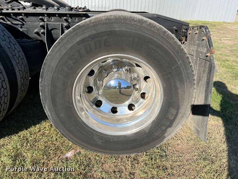 image for item DO8764 2010 International ProStar Premium  semi truck