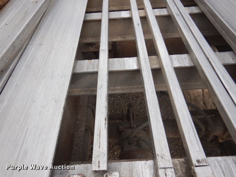 image for item DP0336 1993 Fabrex  walking floor trailer