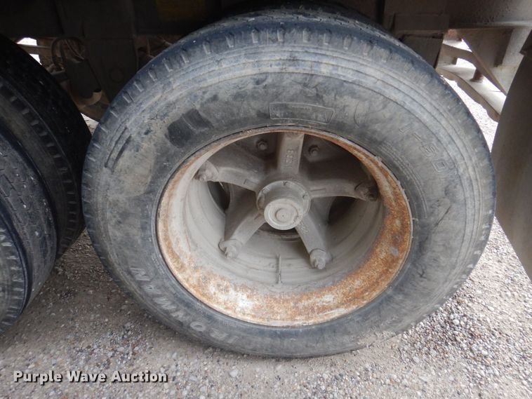 image for item DP0336 1993 Fabrex  walking floor trailer