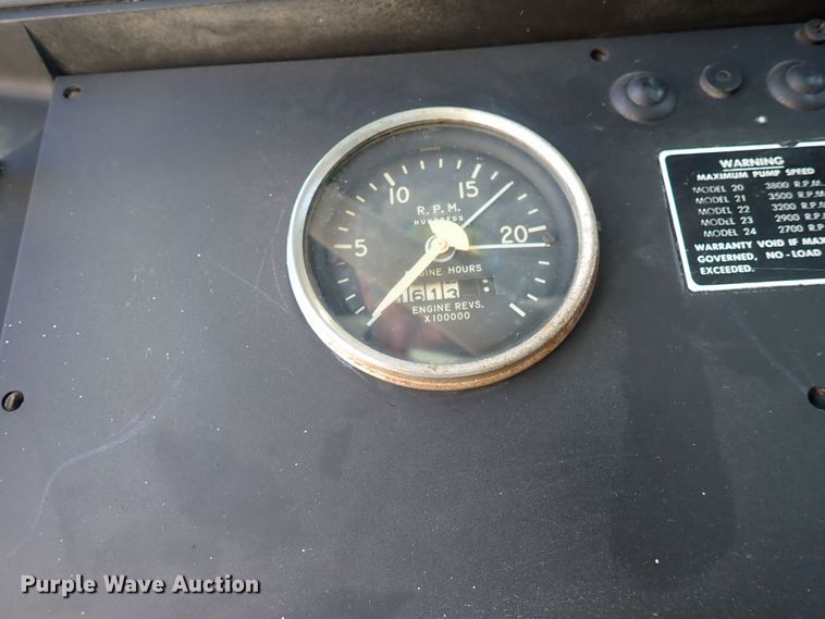 image for item DQ2942 1977 International Paystar 5000  roll-off container truck