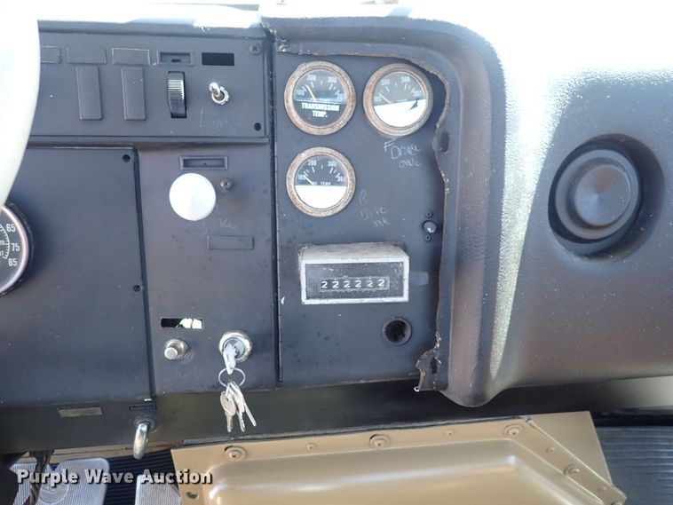 image for item DQ2942 1977 International Paystar 5000  roll-off container truck